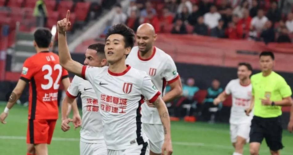 建业外援表现神勇,助球队脱离保级区的简单介绍